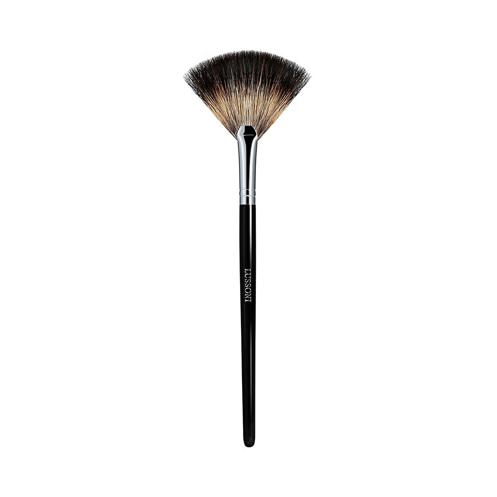 Lussoni Makeup Pro 600 Fan Brush - brocha para polvos